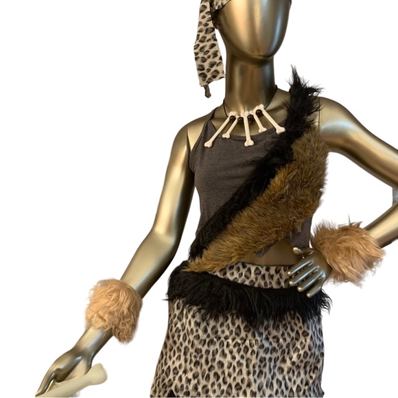 COPY - Halloween Cave Woman Costume (One of a kind) Size M - Picture 4 of 14